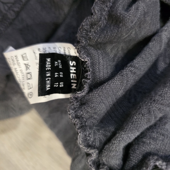 SHEIN Gray Ribbed Sleeveless Muscle Tee with Mandarin Collar - Picture 5 of 6